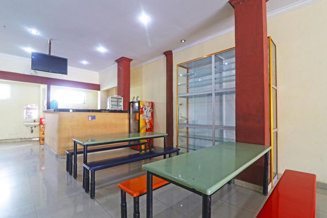 פקאנבארו Guest House Taman Sari Syariah מראה חיצוני תמונה